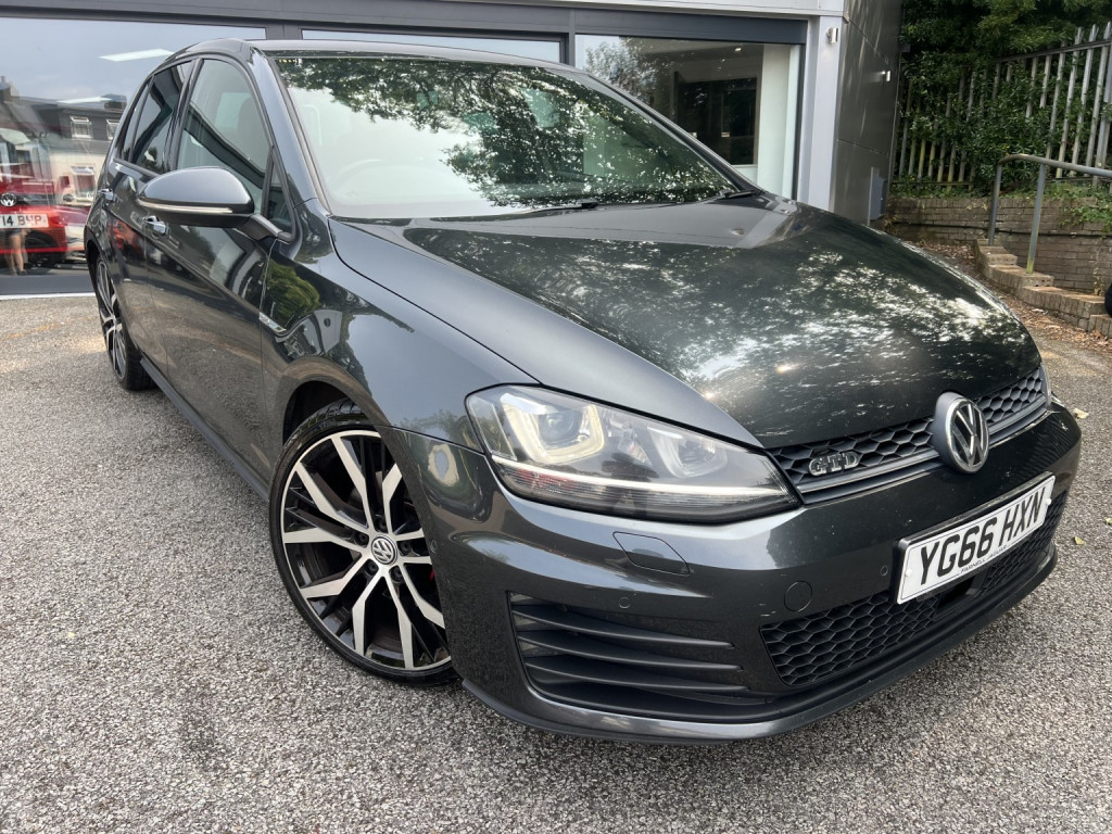 2016 Volkswagen GOLF